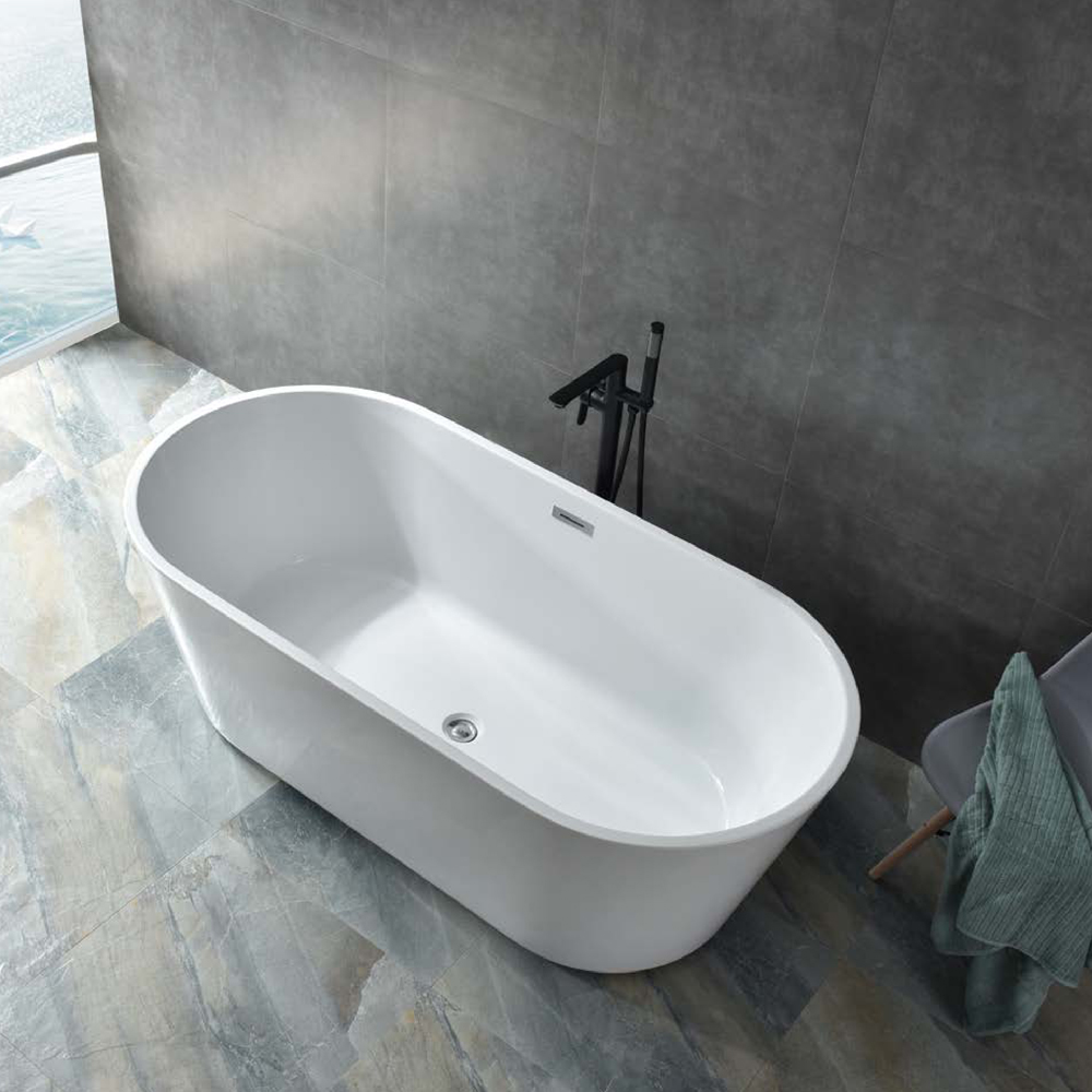 Free standing bathtub 822