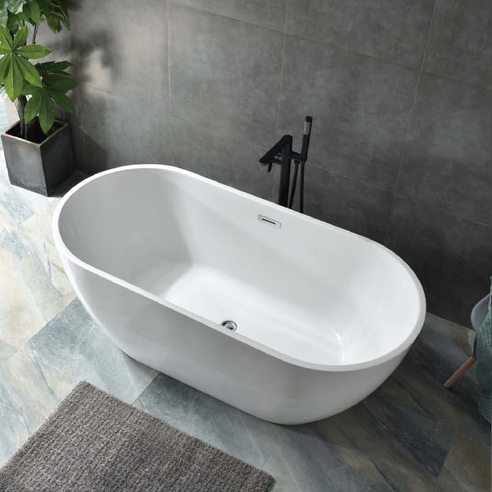 Free standing bathtub 835