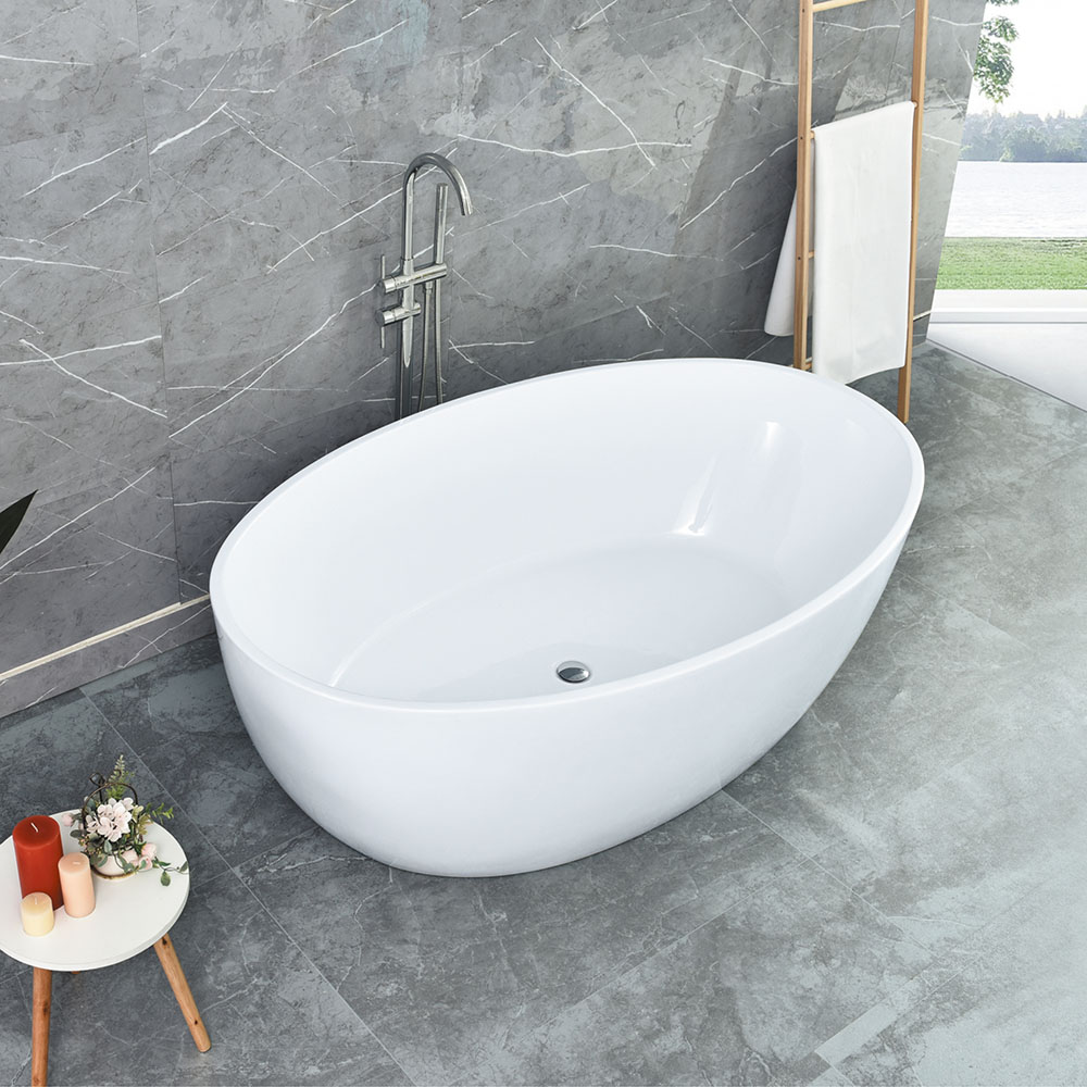 Free standing bathtub 9068