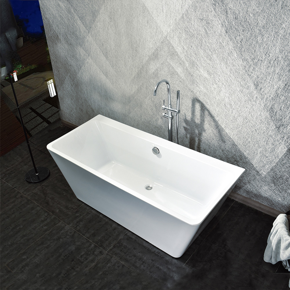 Free standing bathtub 9058