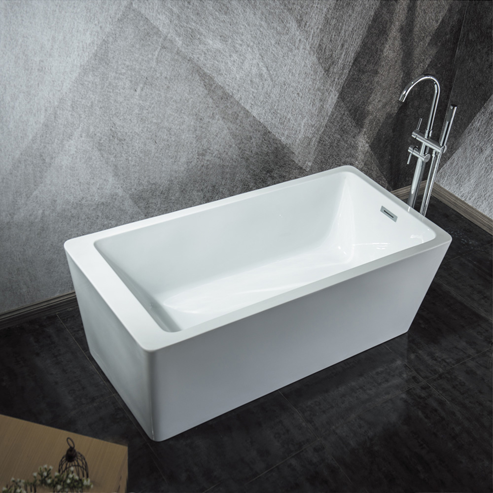 Free standing bathtub 9024